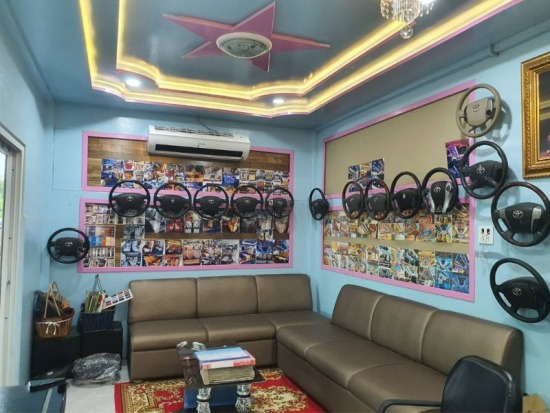 วัสดุตกแต่งรถตู้วีไอพีเที่ยว